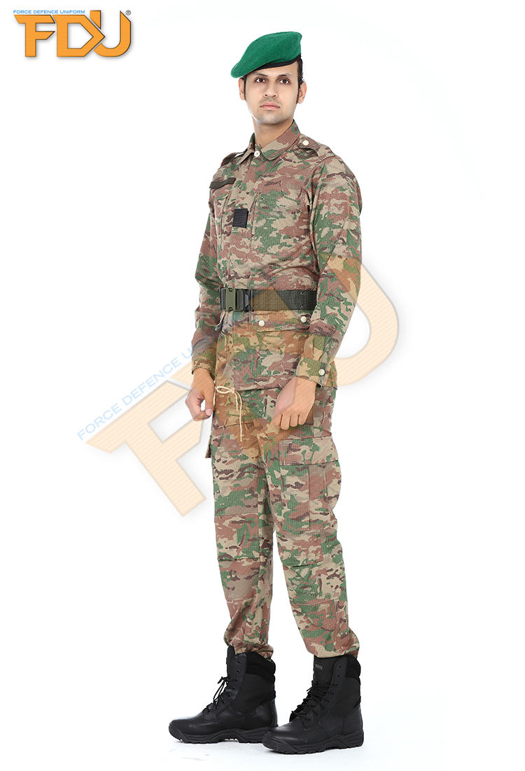 FDU-2067%20Soldier%20Camouflage%20Suit